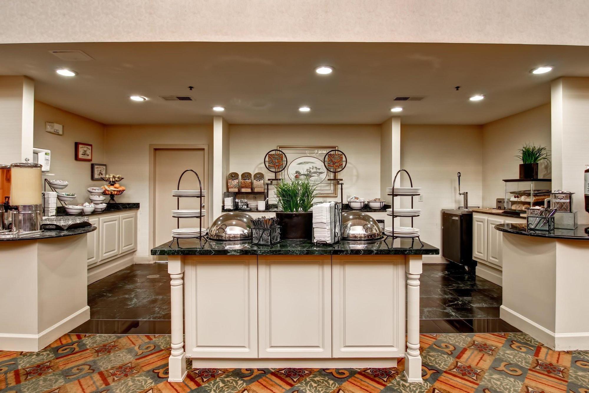 Homewood Suites By Hilton Atlanta Lenox Buckhead Екстер'єр фото